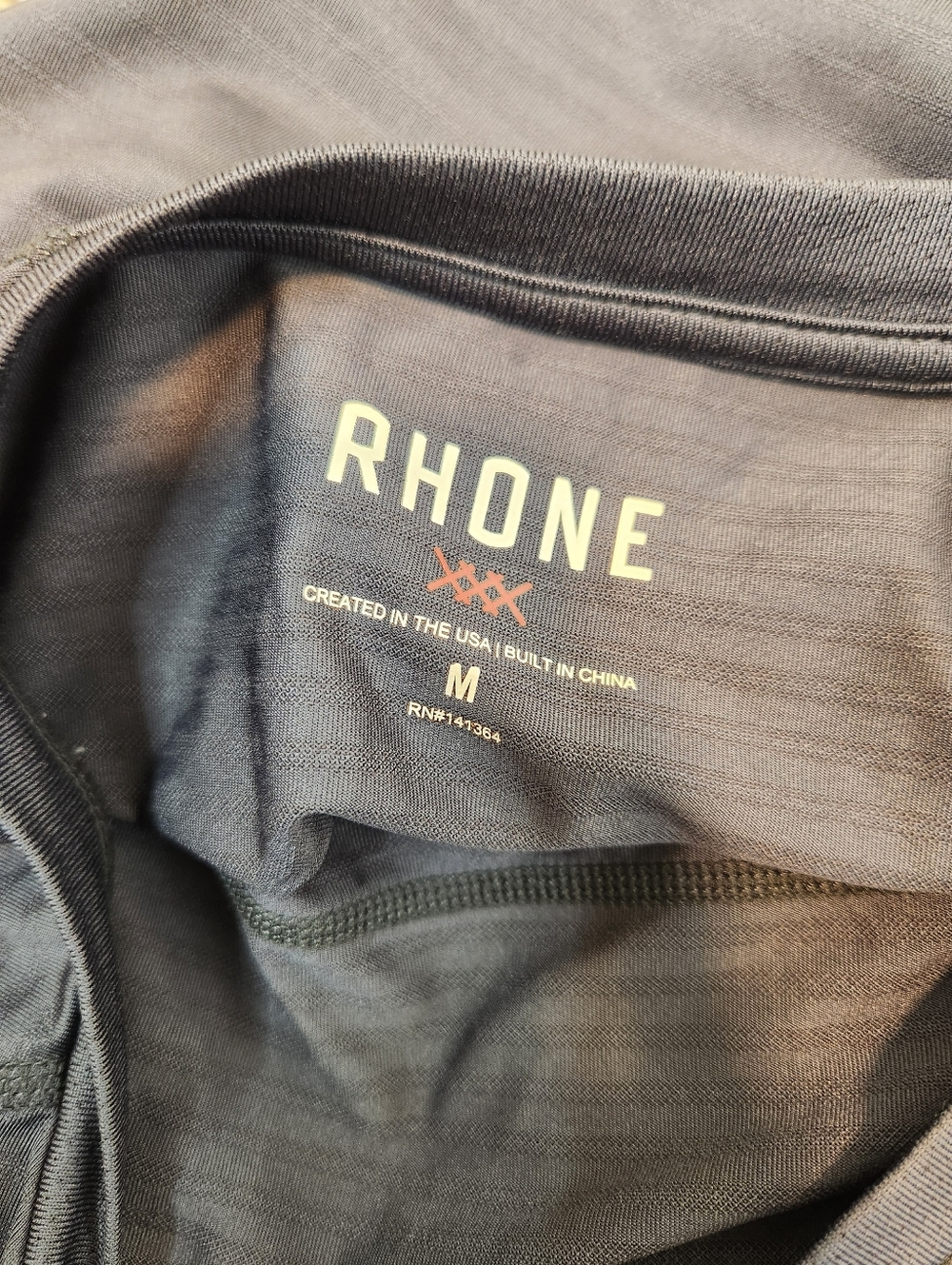 Rhone Sentry V Neck Short Sleeve Tee Size Medium - Picture 3 of 6